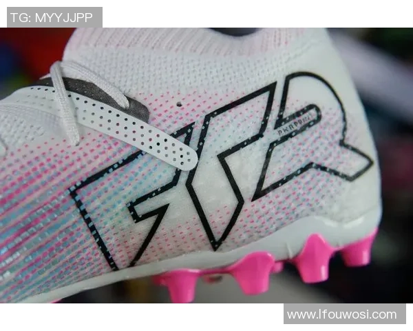 球星专属定制足球鞋设计背后的科技与个性化理念解析 球星专属定制足球鞋设计背后的科技与个性化理念解析