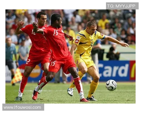 足坛巨星大圣再掀风云引领绿茵场激情岁月传奇再续辉煌时刻