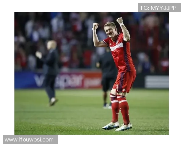 帅气足球球星精彩瞬间集锦 展现力量与优雅的完美融合